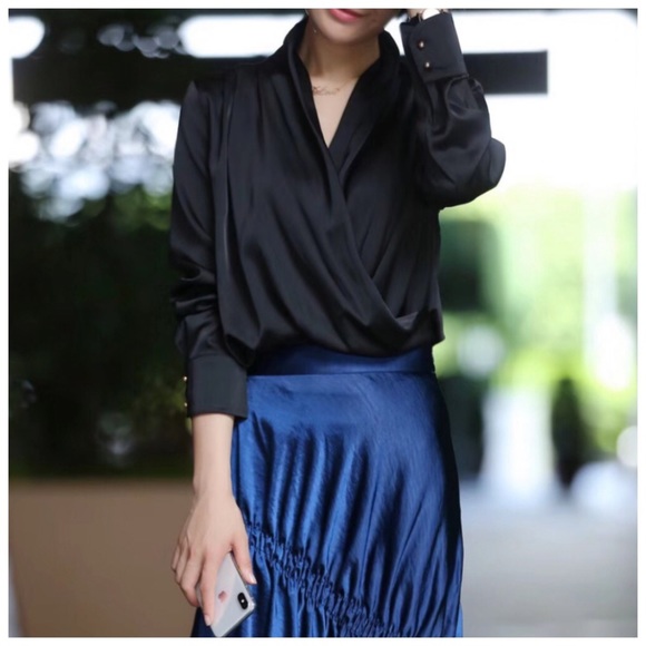 Silky Draping Top - Picture 2 of 8